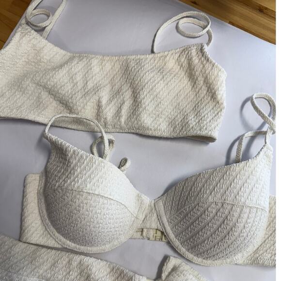 TRIANGL 4 Piece White Bikini Bundle Sz Small - Picture 3 of 9